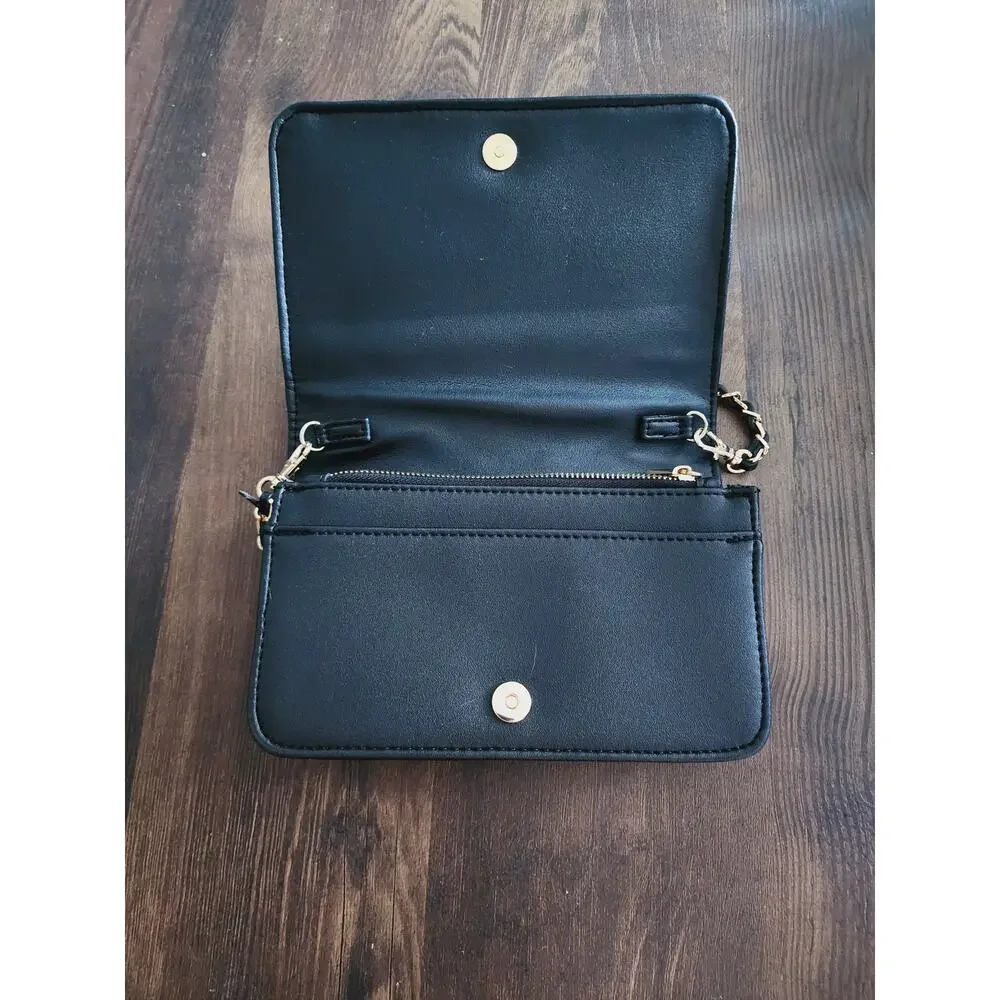 BCBG Paris Black Quilted Gold Chain Strap Crossbody Handbag Purse - Picture 3 of 6